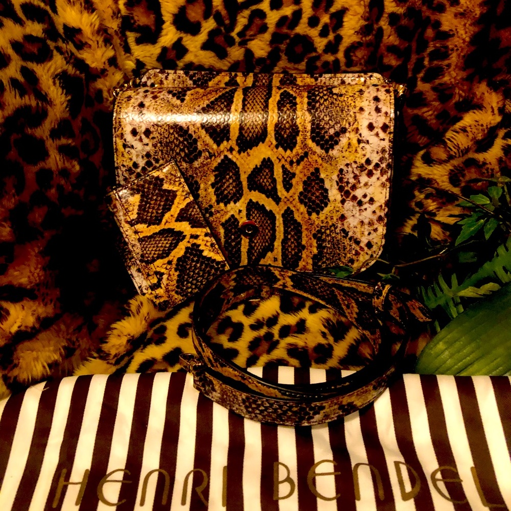 🔥BLACK FRIDAY SALE💥 🌹SALE Today only☄️ 🌹Brand New Vintage Cooper Crossbody Snake